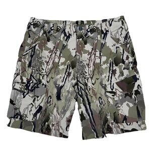 Under Armour Loose HeatGear Cargo Shorts Men's 36 Camo Utility Hunt Fish Outdoor